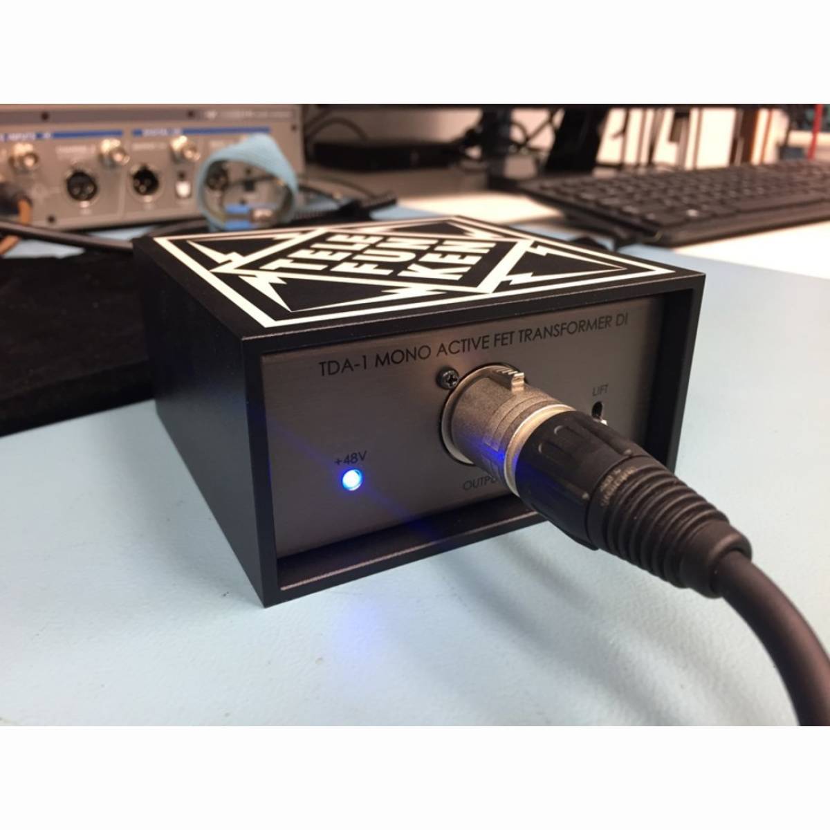 TDA-1 Aktiv Mono DI-Box TDA-1 Aktiv Mono DI-Box