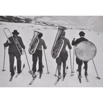 Postkarte MB-DCP-AE-572 M.auf Skiern