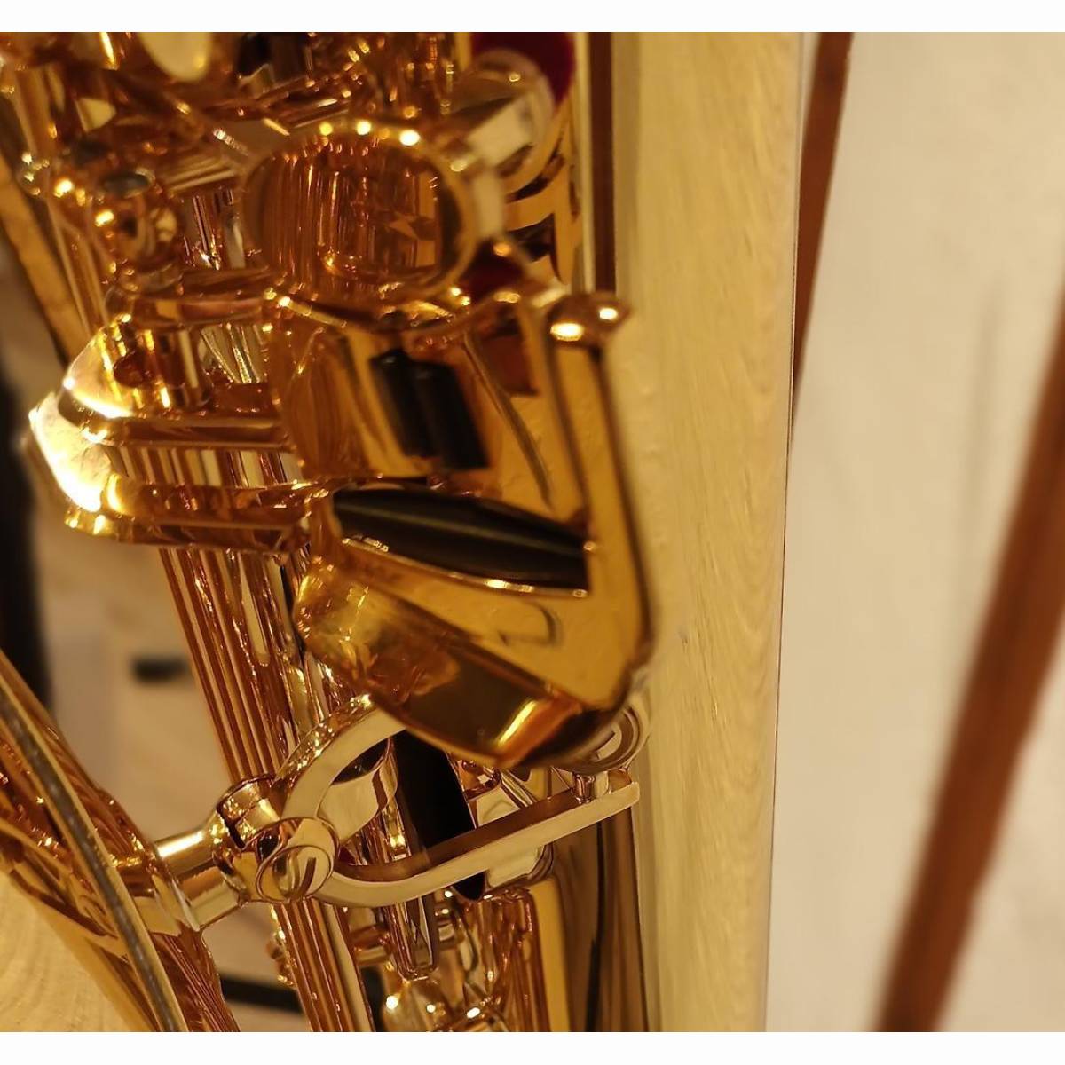 YBS-480 Bariton-Sax. W/Case