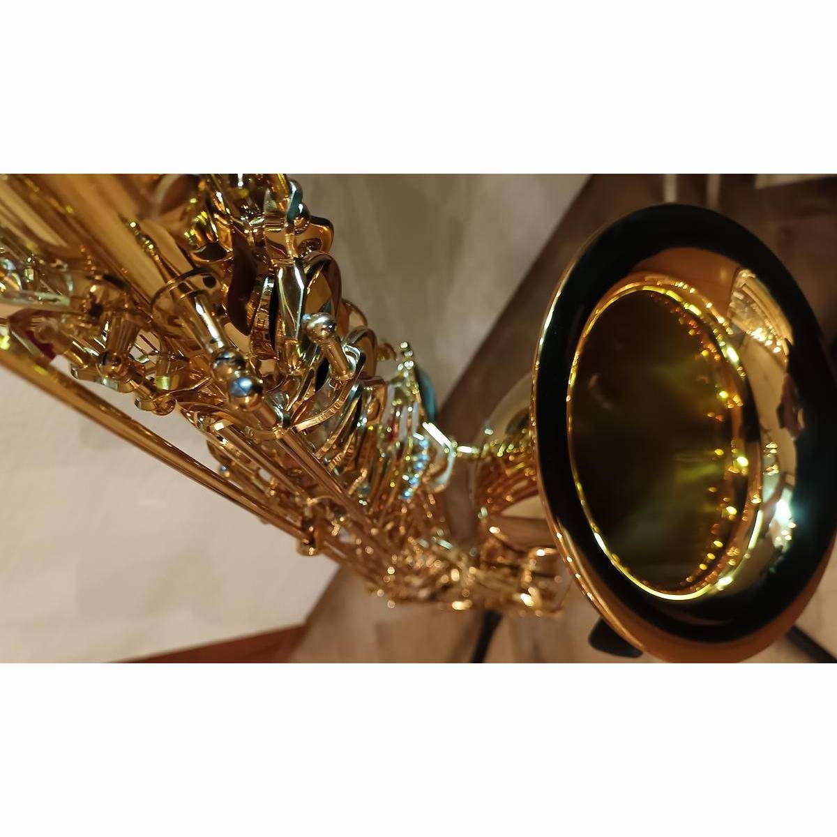 YBS-480 Bariton-Sax. W/Case