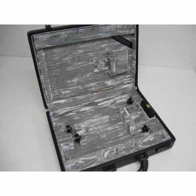 Etui für 2 Klar. 261 m. Patent. System