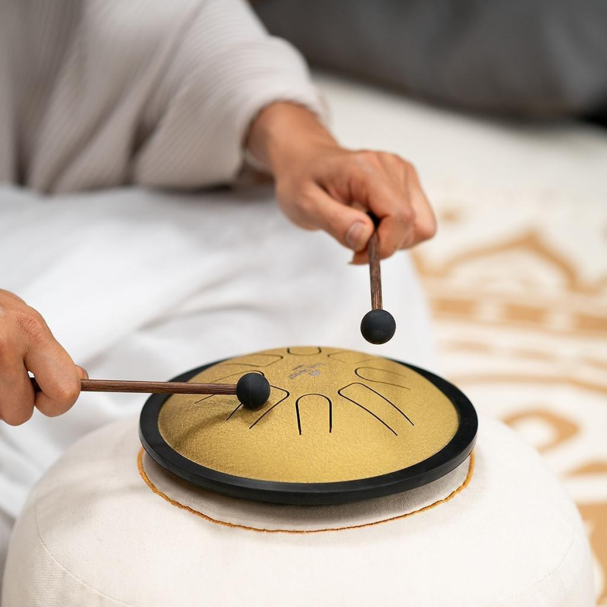 Steel Tongue Drum Gold C Minor Steel Tongue Drum Gold C Minor