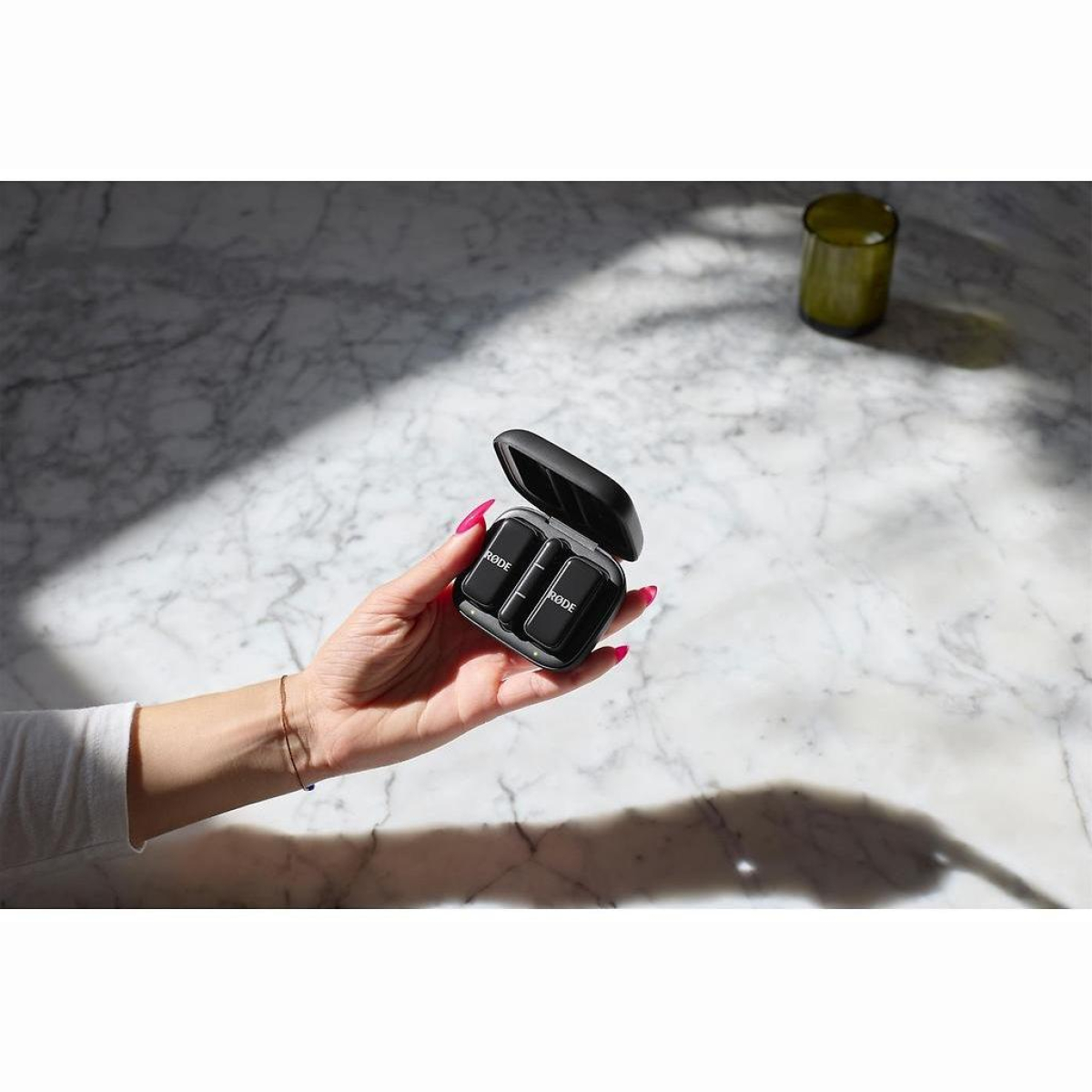 Wireless Micro Schwarz Lightning