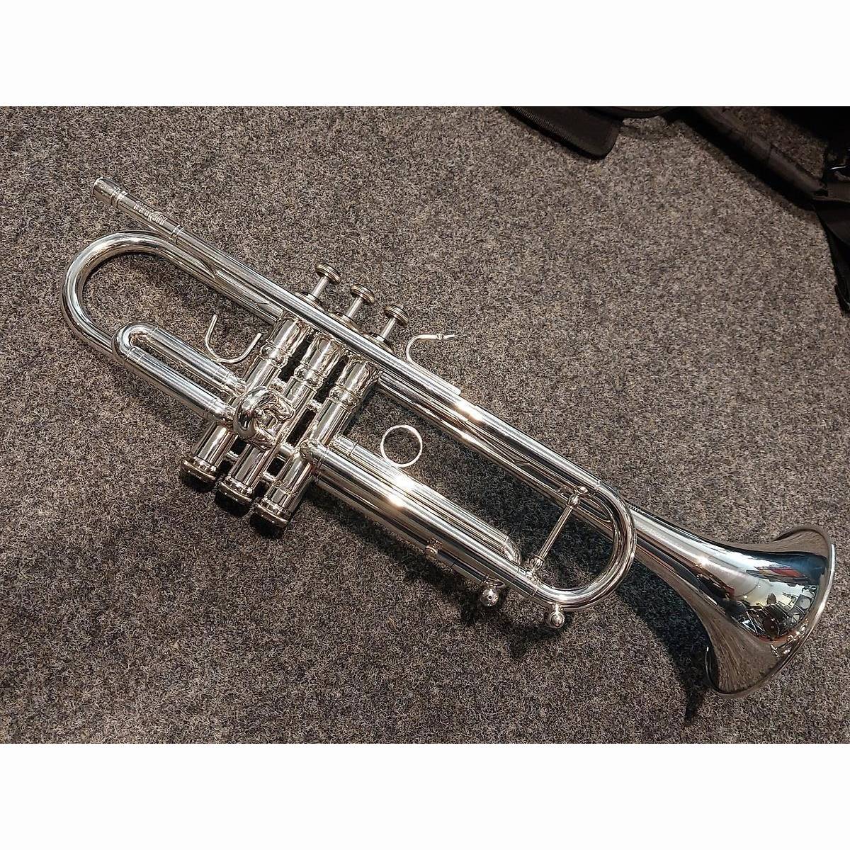 Trompete B Stomvi Titan silber M Formetui Trompete B Stomvi Titan silber M Formetui