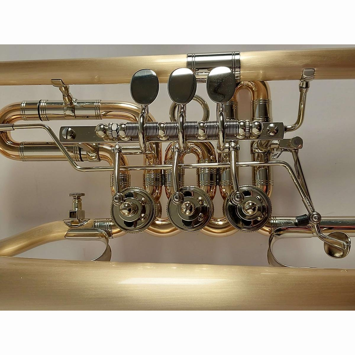 24R001100A101G010 Flügelhorn 