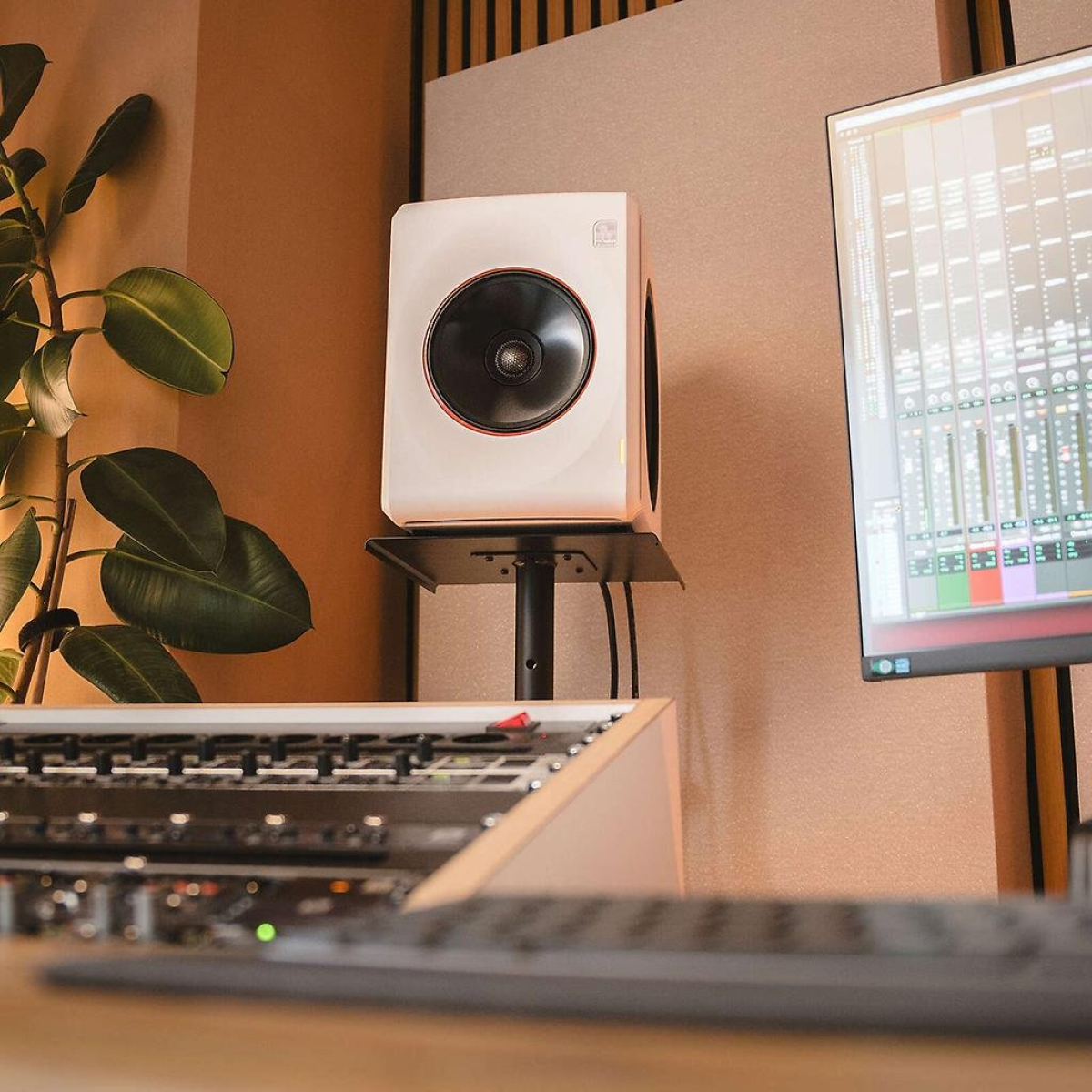 Orbit 11 W 3-Wege Studiomonitor